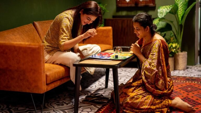 ওটিটিতে আসছে মহামারিকালের সিনেমা ‘জয়া আর শারমিন’ ওটিটিতে আসছে মহামারিকালের সিনেমা ‘জয়া আর শারমিন’