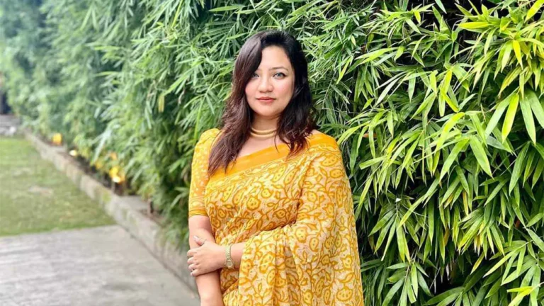 যাদের বিরুদ্ধে মামলা করলেন ঢাবি শিক্ষিকা মোনামী যাদের বিরুদ্ধে মামলা করলেন ঢাবি শিক্ষিকা মোনামী