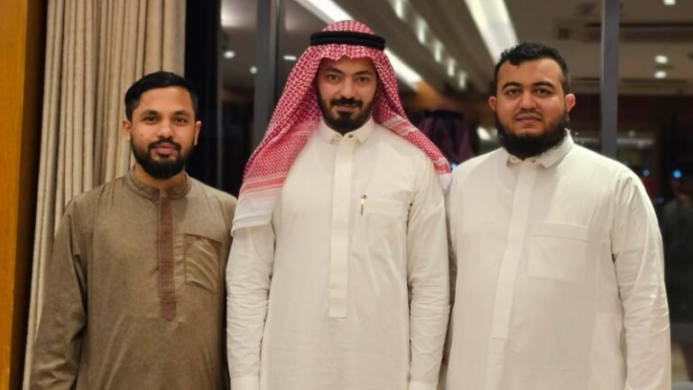 হজ-উমরা সেবায় সৌদিতে বাংলাদেশি তরুণদের সাফল্য হজ-উমরা সেবায় সৌদিতে বাংলাদেশি তরুণদের সাফল্য