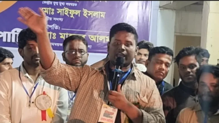 বিএনপি জিয়াউর রহমানের আদর্শ থেকে শত মাইল দূরে গেছে: হাসনাত আবদুল্লাহ বিএনপি জিয়াউর রহমানের আদর্শ থেকে শত মাইল দূরে গেছে: হাসনাত আবদুল্লাহ