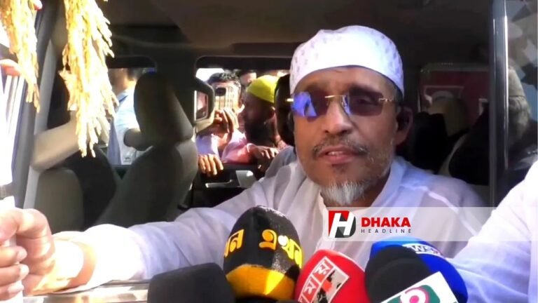 ১৭ বছর পর এলাকায় ফিরে আবেগাপ্লুত বাবর: ‘ভাটি বাংলার মানুষের ঋণ ভুলব না’ ১৭ বছর পর এলাকায় ফিরে আবেগাপ্লুত বাবর: ‘ভাটি বাংলার মানুষের ঋণ ভুলব না’